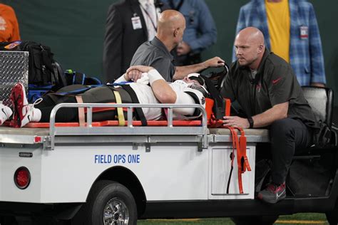 Buccaneers QB John Wolford taken to a hospital with a neck injury during preseason game vs. Jets